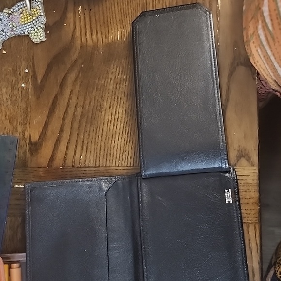 Rolls Royce Connolly Leather Checkbook wallet - Picture 4 of 10